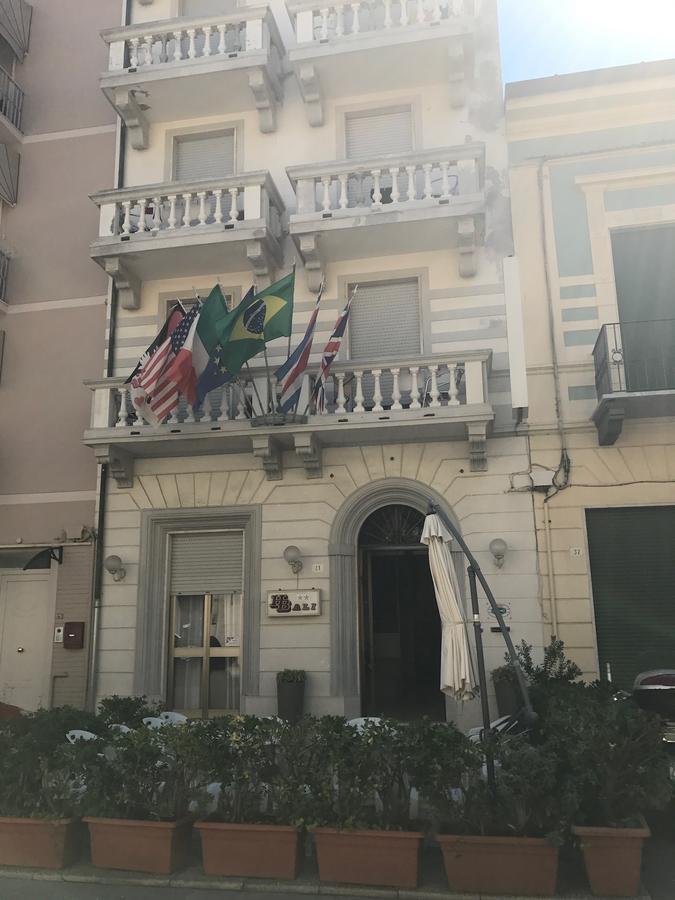 Hotel Bali Viareggio Esterno foto
